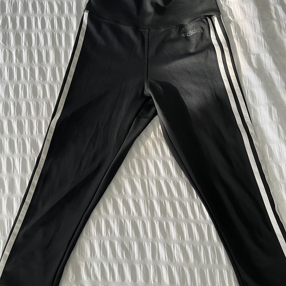 Adidas crop leggings size S - Picture 3 of 3